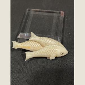 Click here to go to the Antique Carved Fish Trio page